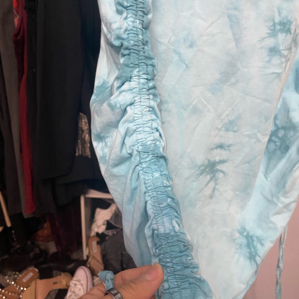Dress - Picture 3 of 4